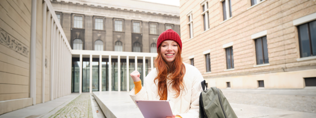 beautiful-redhead-woman-red-hat