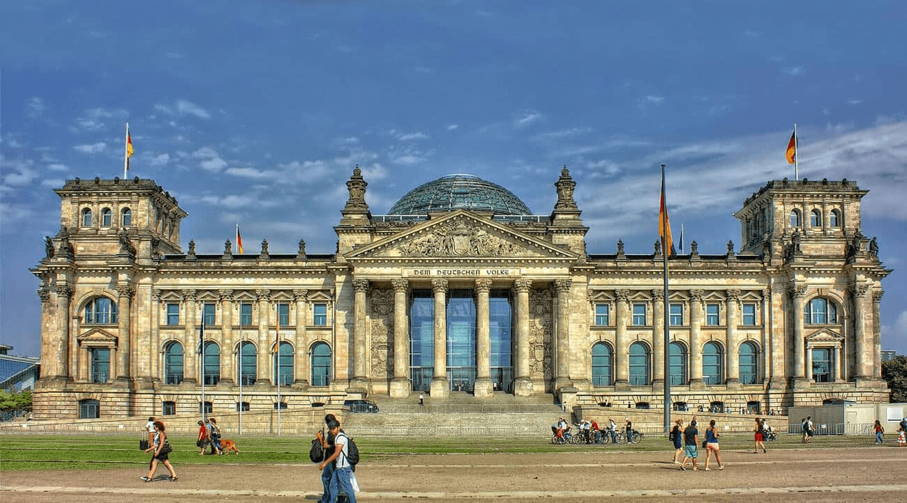 What Are the Typical Times to Apply for Admission to German Universities and Their Deadlines?